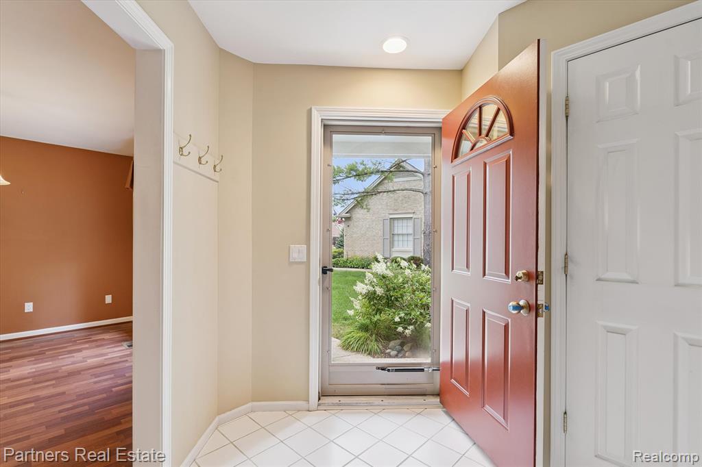4445 Golf View Drive, Brighton, MI 48116 — Photo 5