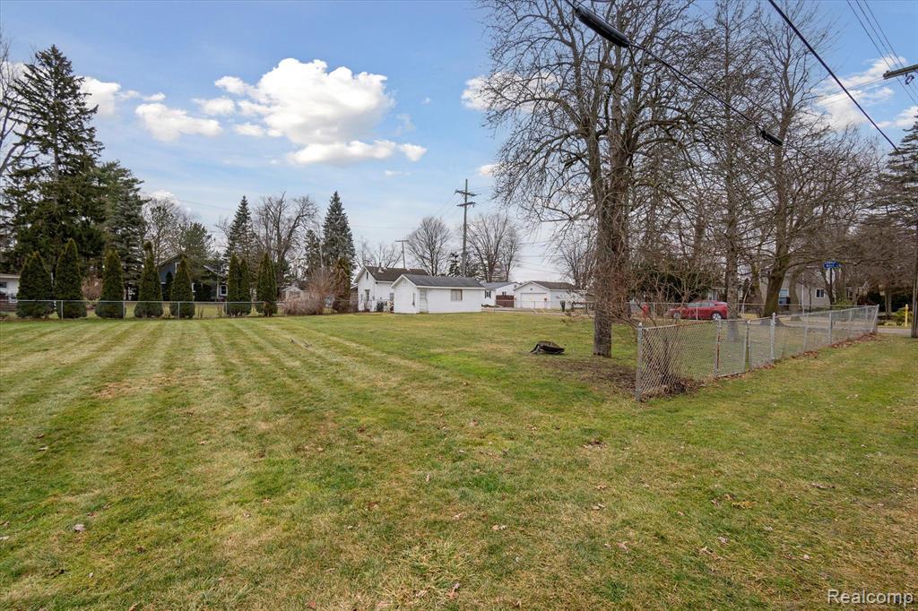 630 RUSKIN Drive, Algonac, MI 48001 — Photo 36