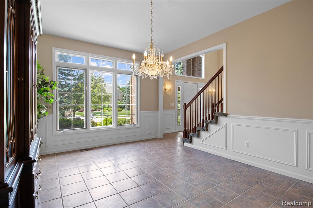 8950 WOODLORE SOUTH Drive, Plymouth, MI 48170 — Photo 22