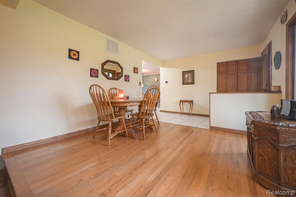 9024 PARSHALLVILLE Road, Fenton, MI 48430 — Photo 17