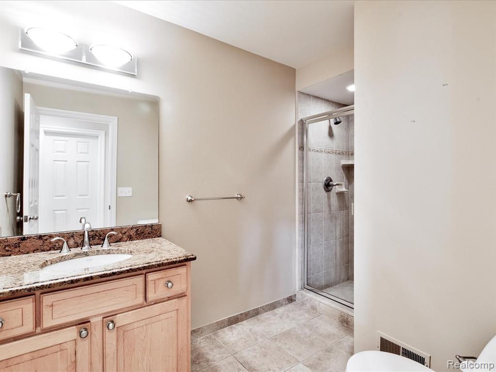 56909 Pinecone Boulevard, Shelby Twp, MI 48316 — Photo 26