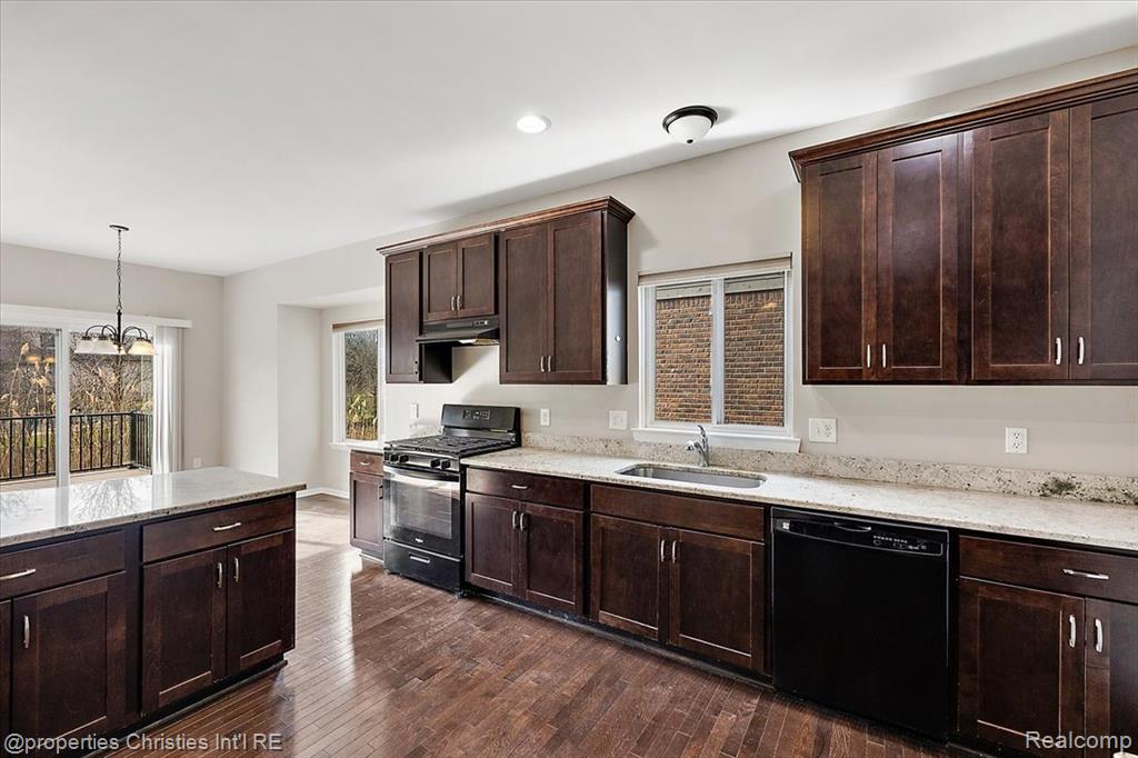 6510 Leigh Hollow Road, West Bloomfield, MI — Photo 14