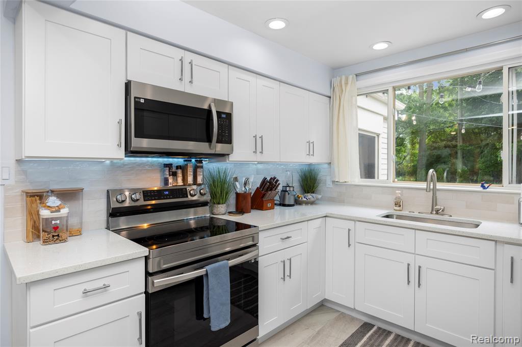 6085 Worlington Road, Bloomfield Hills, MI 48301 — Photo 21