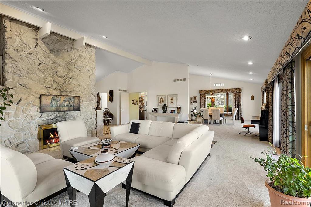 1808 Moors Court, Bloomfield Hills, MI, 48302