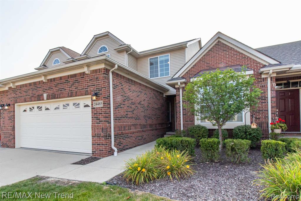 24485 ROSEMONT Drive, South Lyon, MI 48178 — Photo 2