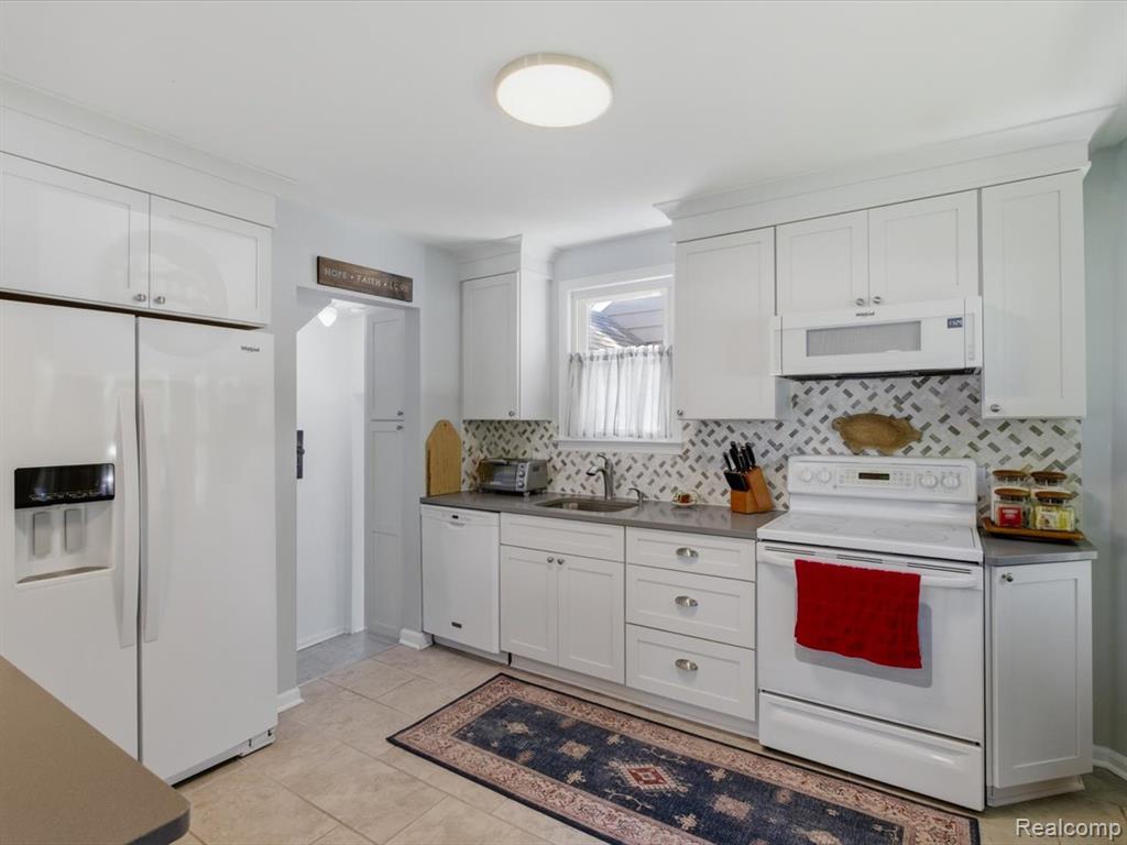 832 N 9th Street, St. Clair, MI 48079 — Photo 9