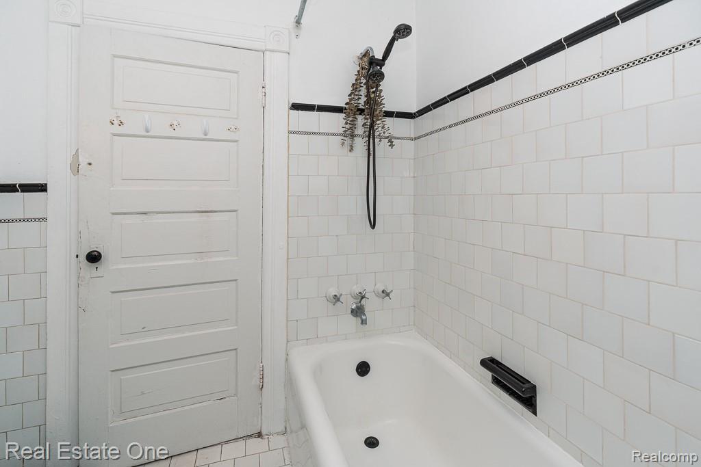 40 Moser Place, Mount Clemens, MI 48043 — Photo 21