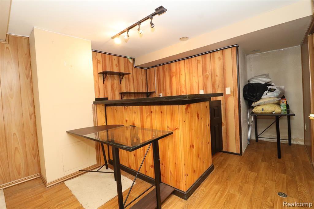 5302 ROYAL VALE Lane, Dearborn, MI 48126 — Photo 43