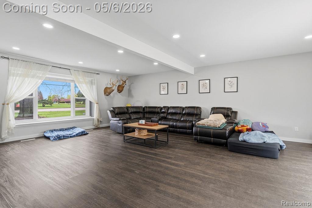 2049 E Hill Road, Grand Blanc, MI 48439 — Photo 12