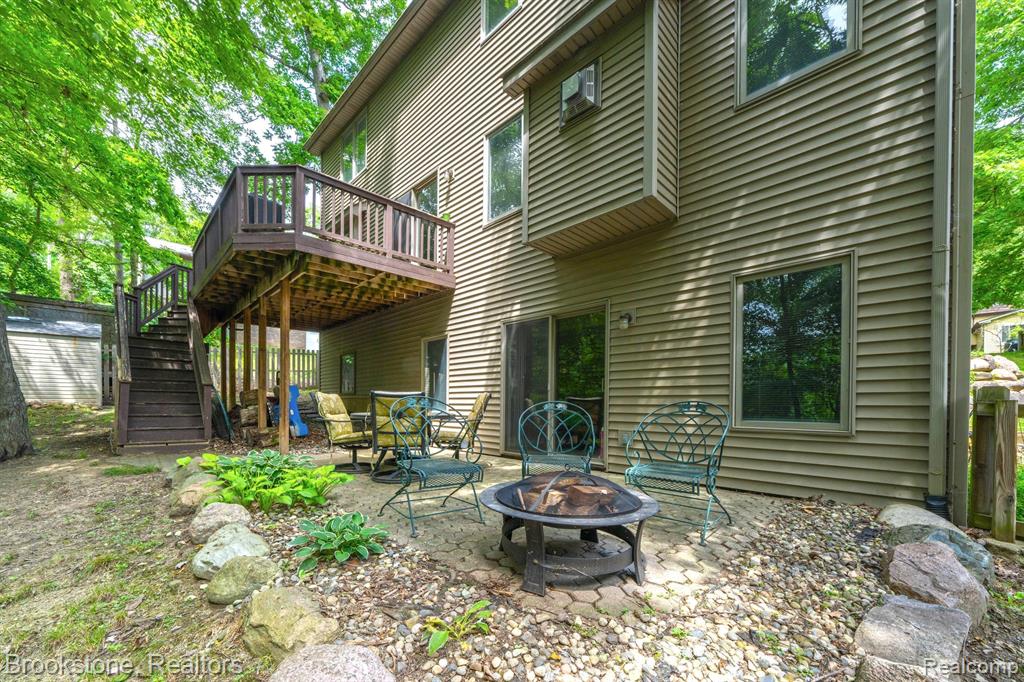 921 OLD HICKORY LANE Lane, Lake Orion, MI 48362 — Photo 9