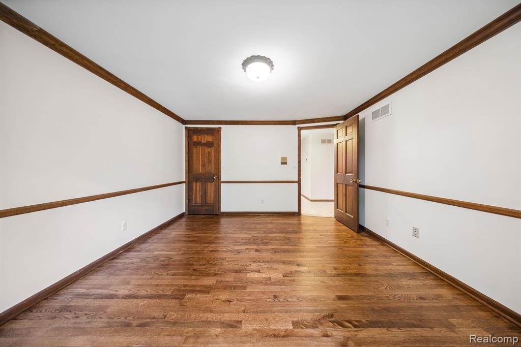 46270 BLOOMCREST Drive, Northville, MI 48167 — Photo 49