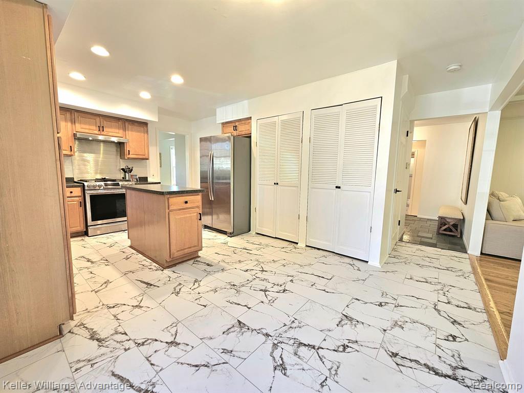 5962 TROTTER Lane, West Bloomfield, MI — Photo 8