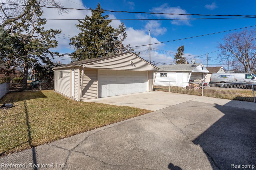 9980 HUBERT Avenue, Allen Park, MI 48101 — Photo 24