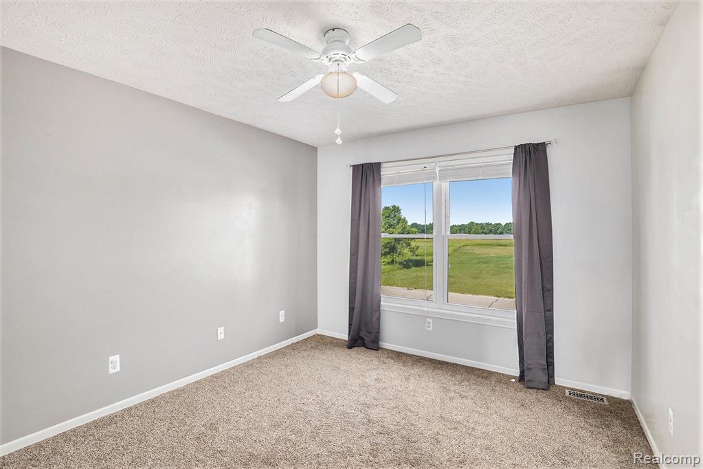 11632 Glen Mary Drive, Byron, MI 48418 — Photo 17