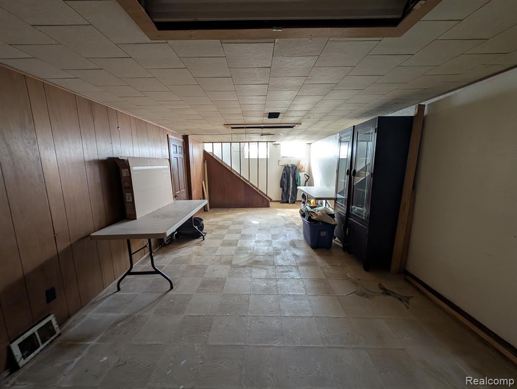 9864 E OUTER Drive, Detroit, MI 48224 — Photo 24