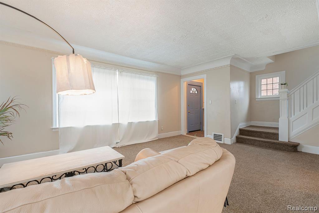 221 W Grixdale, Highland Park, MI 48203 — Photo 8