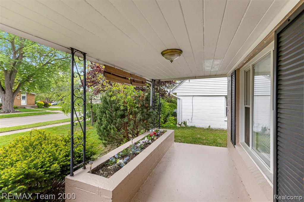 7322 Fenton Street, Dearborn Heights, MI 48127 — Photo 32