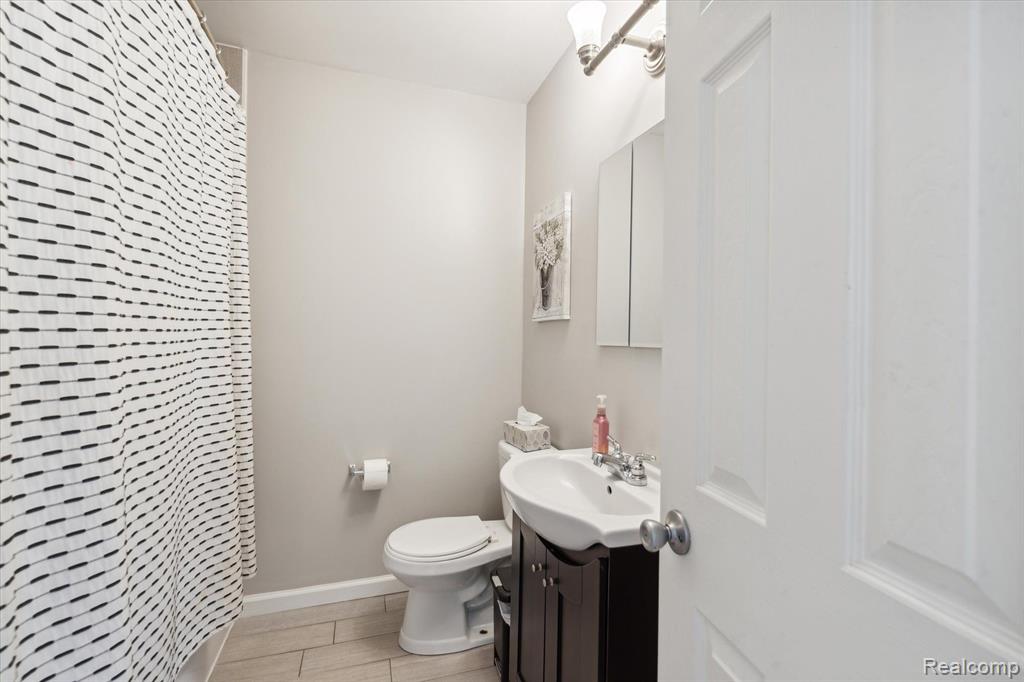 421 Ash Street, Carleton, MI 48117 — Photo 35