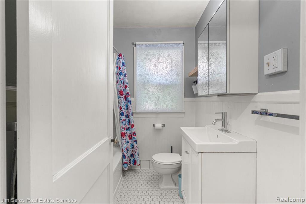 23240 Forest Street, Oak Park, MI 48237 — Photo 9
