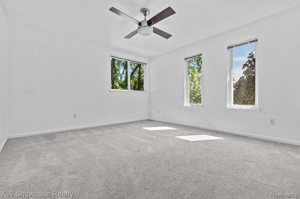 6255 WHISPERING MEADOWS Drive, White Lake, MI 48383 — Photo 39