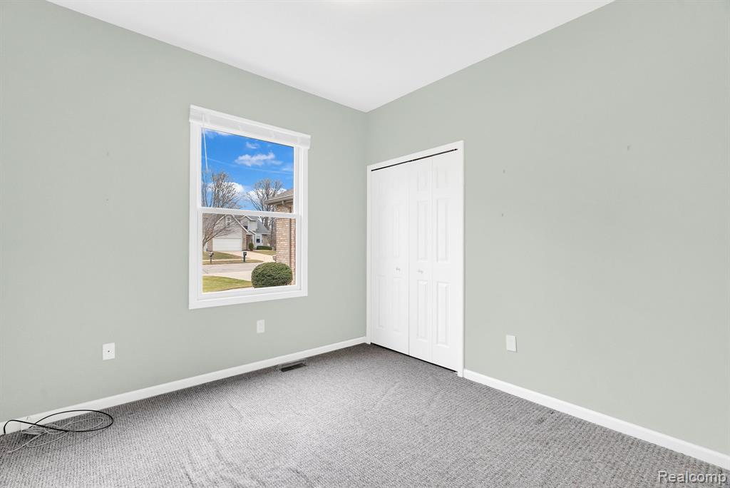 4039 Stoney Creek Drive, Fort Gratiot, MI 48059 — Photo 25