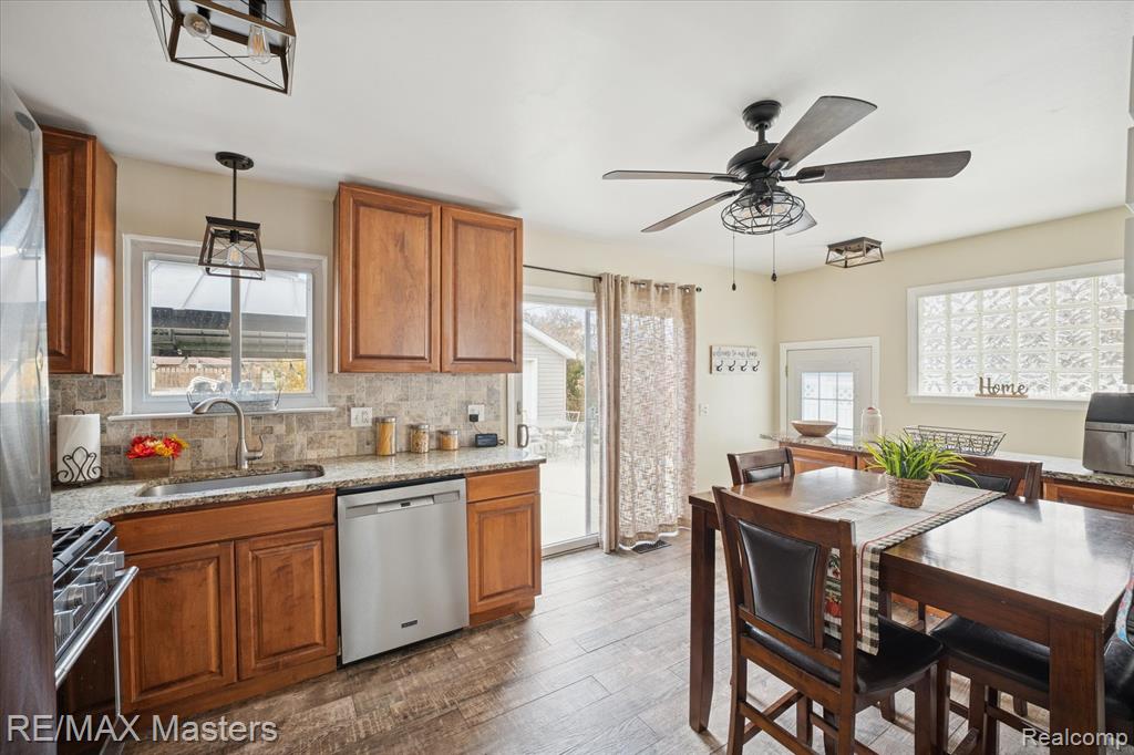 31630 Lynne Drive, Rockwood, MI — Photo 5