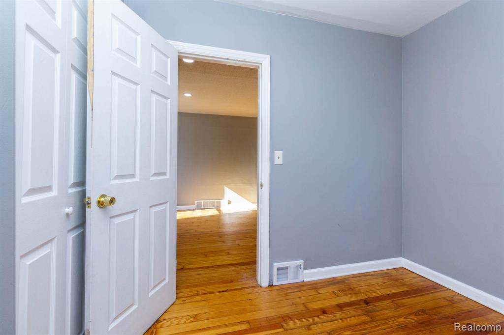 7481 Gerald Avenue, Warren, MI 48092 — Photo 19