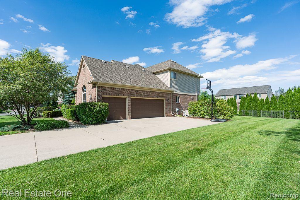 985 Monterey Lane, Rochester Hills, MI 48307 — Photo 3