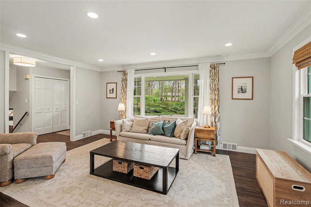6040 Tall Oak Way, Brighton, MI 48116 — Photo 9