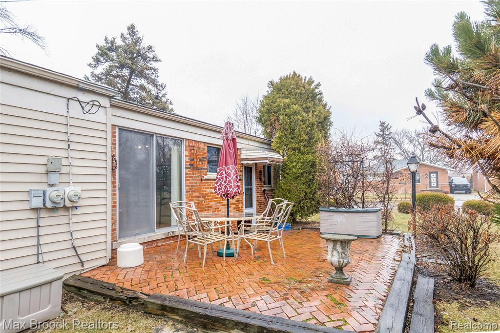 1703 Browning Avenue, Madison Heights, MI 48071 — Photo 38