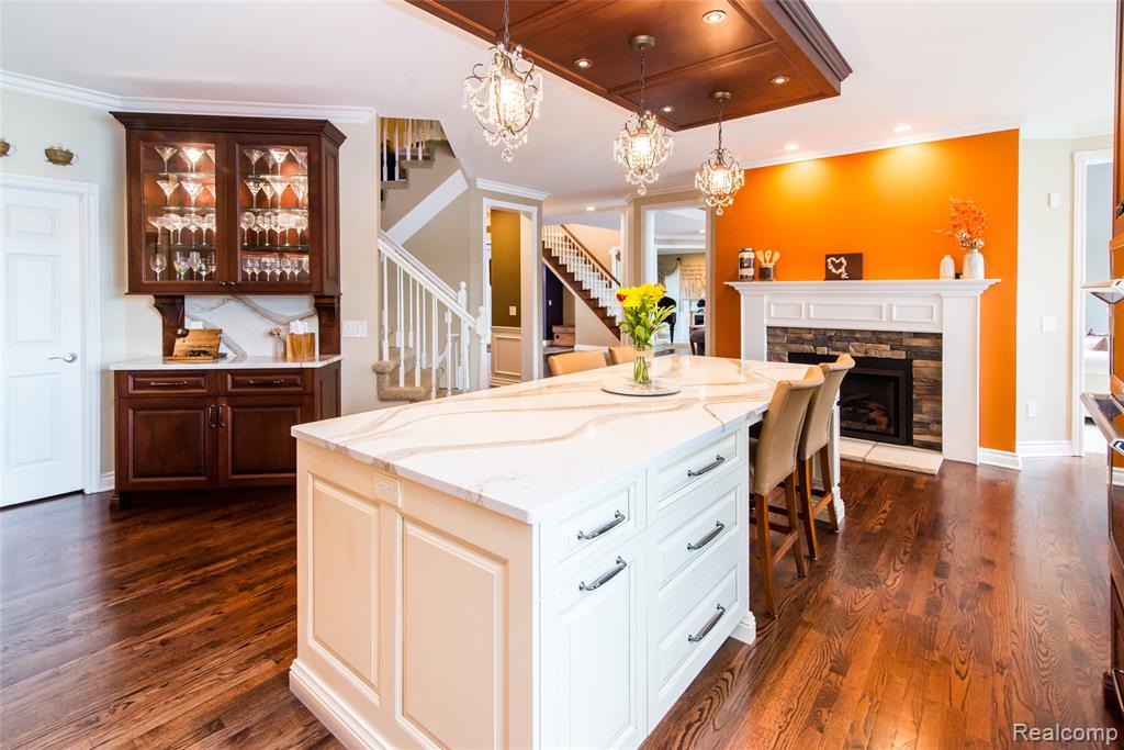 3166 W Beach Lake Drive, Milford, MI, 48380