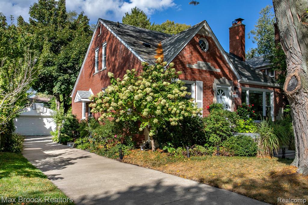 26725 Humber Street, Huntington Woods, MI — Photo 2