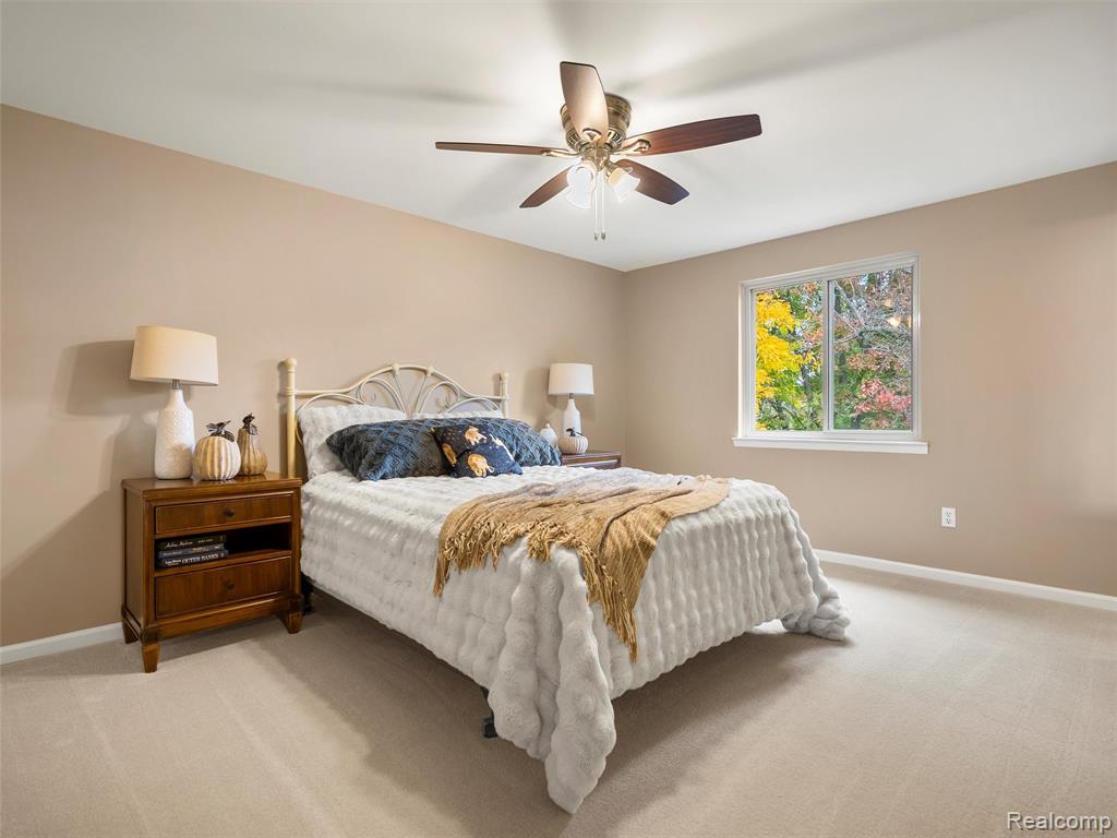 864 Dressler Lane, Rochester Hills, MI 48307 — Photo 32