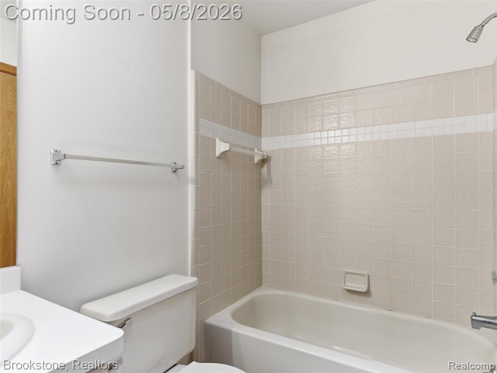 6512 White Lake Road, Clarkston, MI — Photo 39