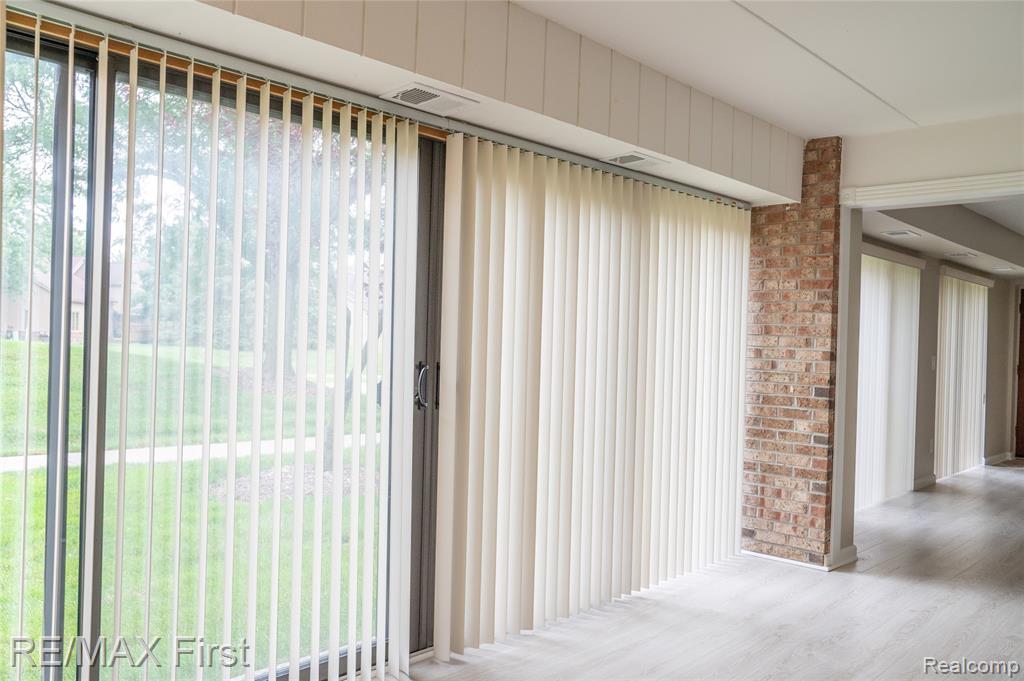 17865 University Park Drive, Livonia, MI 48152 — Photo 82