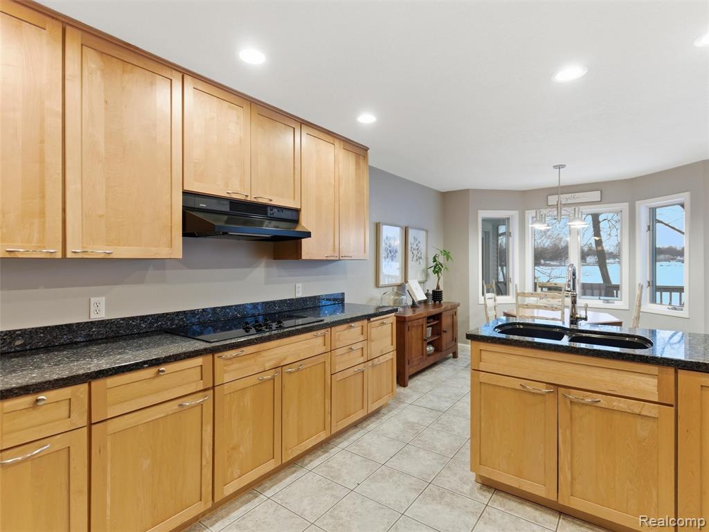 1393 Eden Gardens Drive, Fenton, MI 48430 — Photo 14
