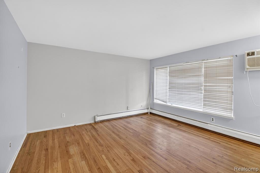 25301 5 Mile rd, 109, Redford, MI 48239 — Photo 7