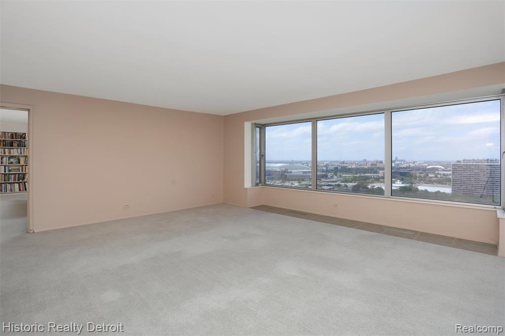 1300 E Lafayette Street, 2211, Detroit, MI 48207 — Photo 20