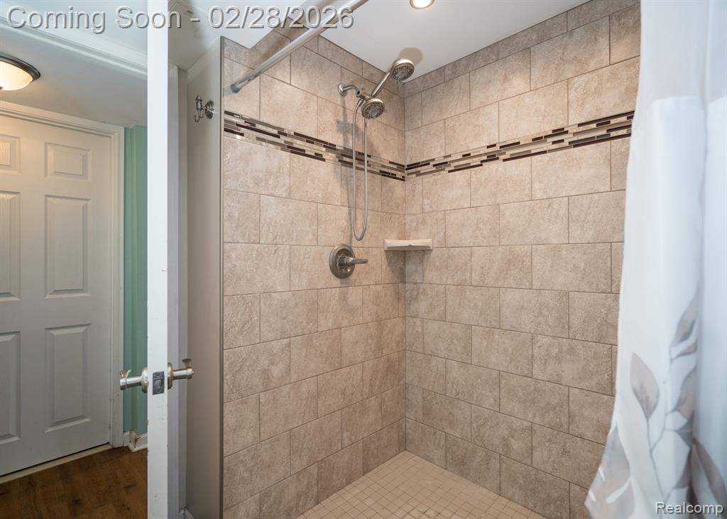 5737 Shetland Way, Waterford, MI 48327 — Photo 21