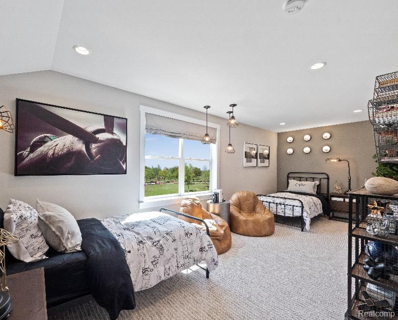 7647 Larchwood Drive, West Bloomfield, MI — Photo 13