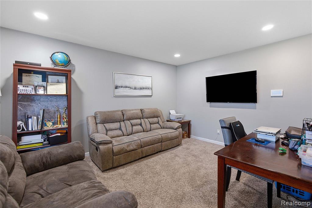 41383 Justin Drive, Clinton Twp, MI 48038 — Photo 5