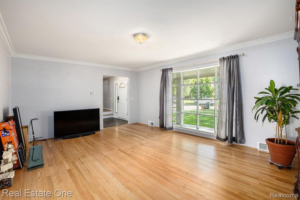 4799 Gamber Drive, Troy, MI 48085 — Photo 5