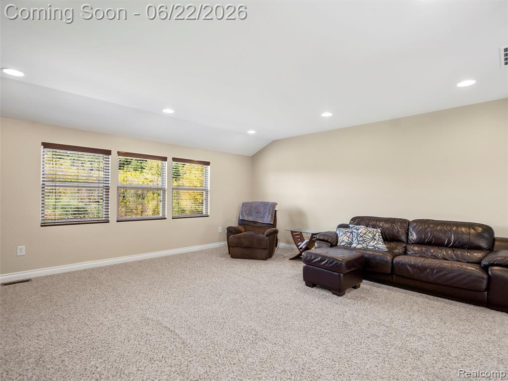 2130 Findley Circle, Lake Orion, MI — Photo 35
