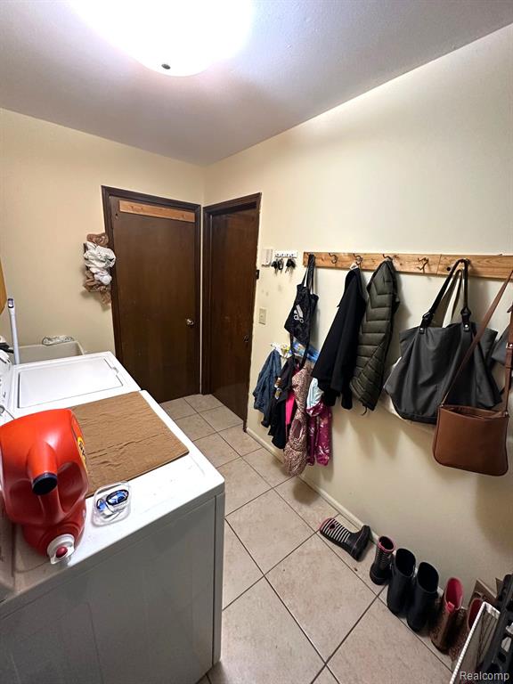 5601 ASTER Drive, Troy, MI 48085 — Photo 23