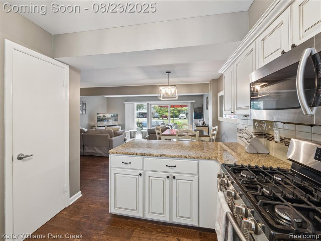 751 Kirts Boulevard, Troy, MI 48084 — Photo 14