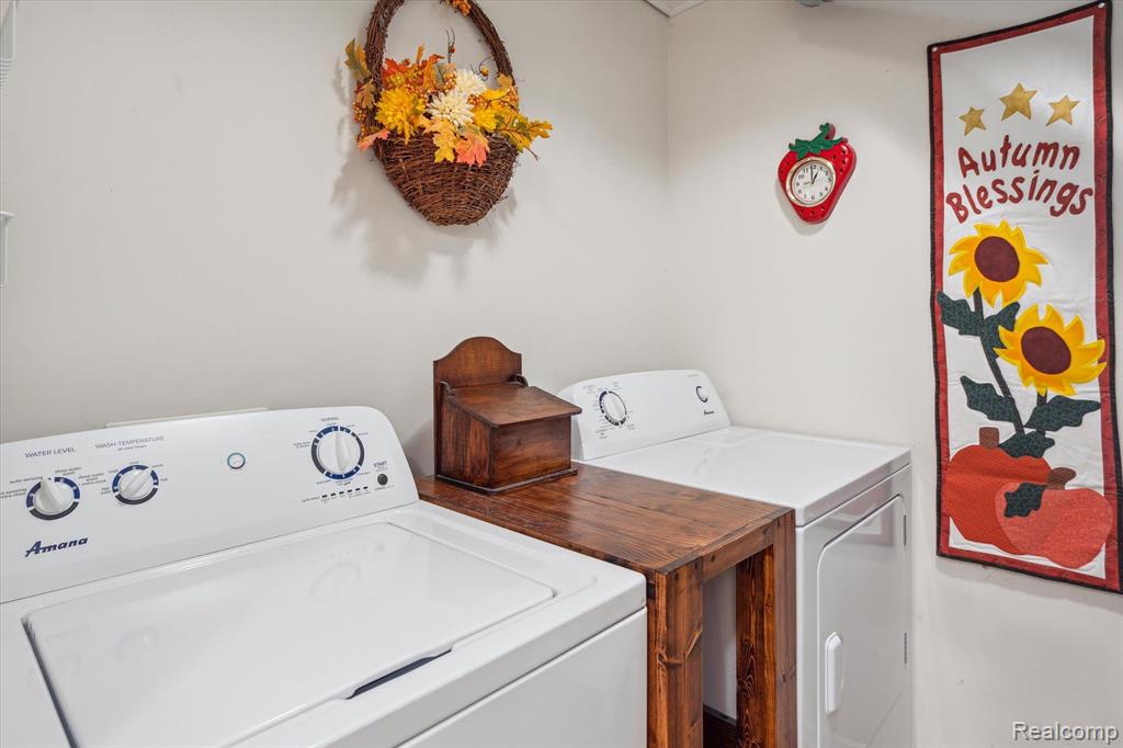 674 OLDE ENGLISH Circle, Howell, MI 48855 — Photo 20