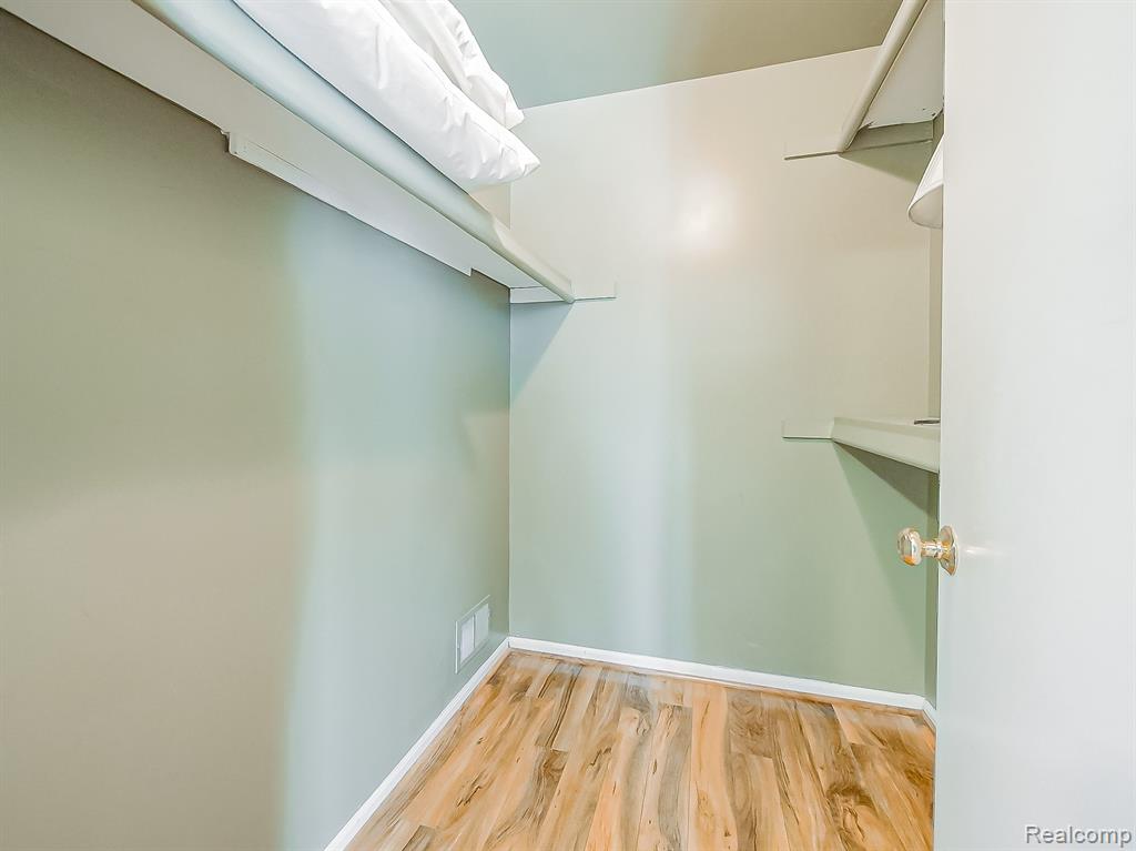 48199 Lafayette Drive, Macomb, MI 48044 — Photo 41