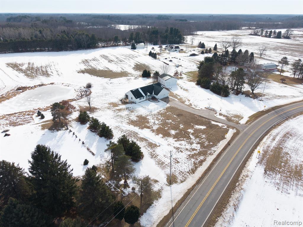 1052 E DEXTER Trail, Dansville, MI 48819 — Photo 8