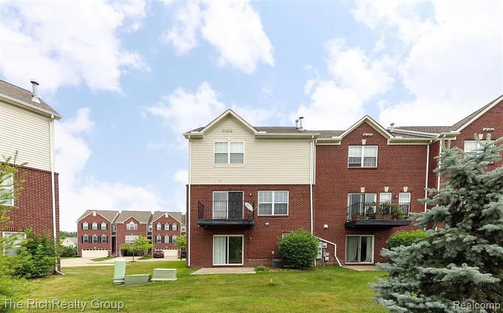502 CHERRY ORCHARD Road, Canton, MI 48188 — Photo 31