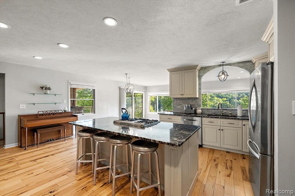 7291 Parkwood Drive, Fenton, MI 48430 — Photo 19